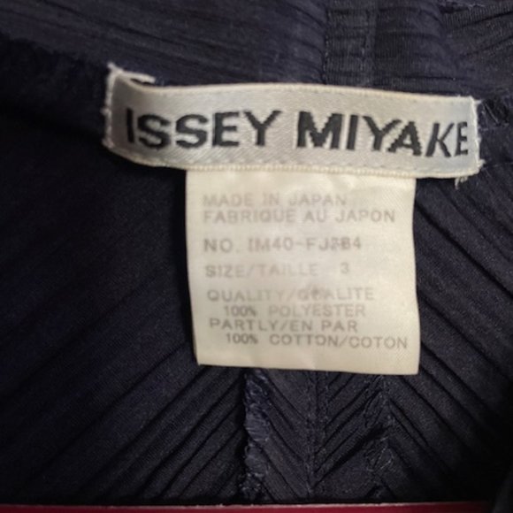 Issey Miyake Vintage Navy Blue Pleated Sleeveless Shirt S/M - Picture 7 of 7